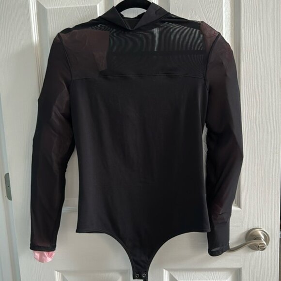 ❤️Express-NWOT- Black Sheet Top Bodysuit —Size medium - Picture 1 of 5